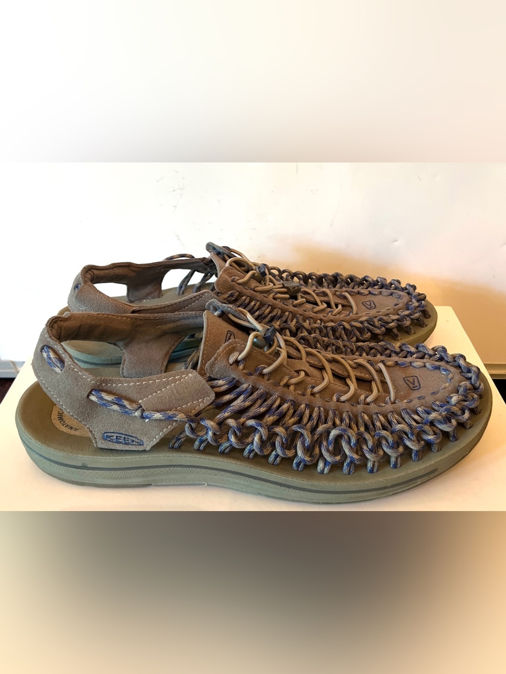 Keen Uneek Men’s US Size 13 Bungee Cord Shoes Hiking Sandals Gray - Picture 4 of 6